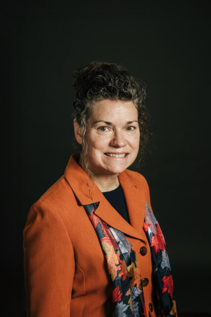 Elaine Glenn : Funeral Director